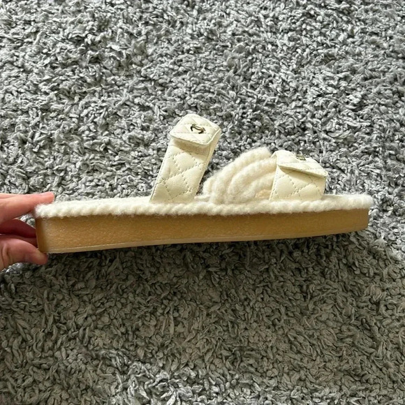 Chanel - 2s Cord Lambskin Quilted Dad Sandals/Mules in Ivory - Picture 5 of 5